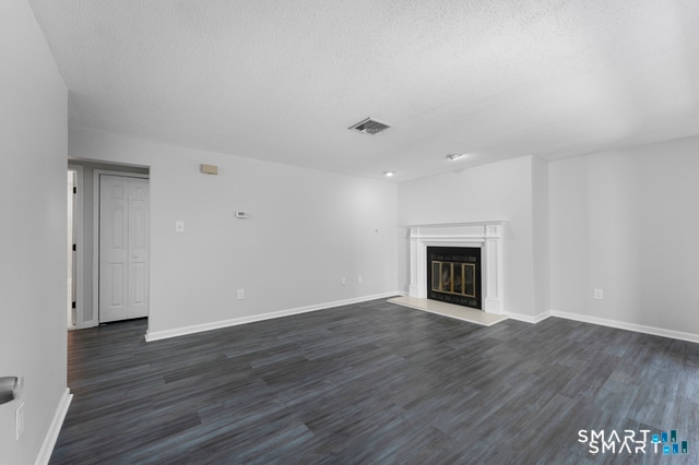 Building Photo - 12 Kingswood Manor