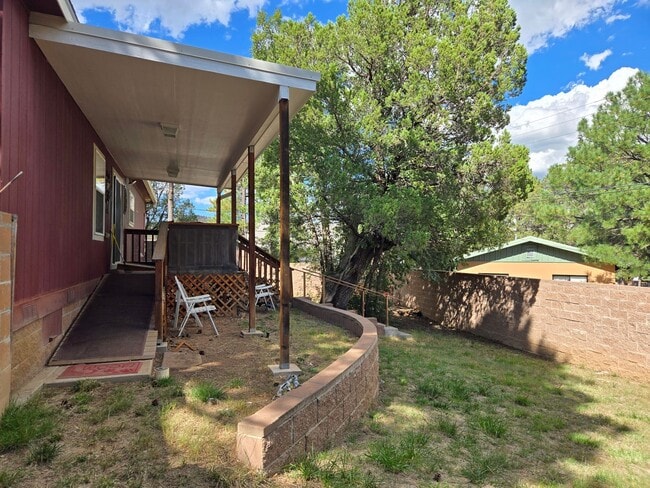Building Photo - Spacious Home Near Mechem