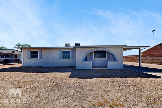 Building Photo - 10716 N Arapaho Dr