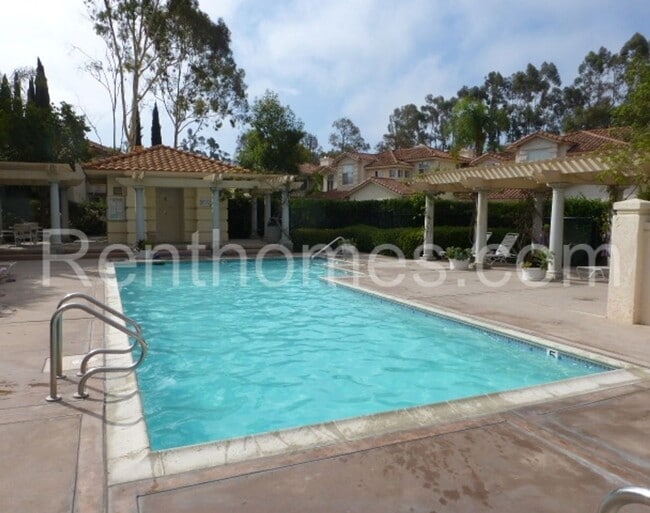 Building Photo - Scripps Ranch, 11073 Caminito Encanto, AC,...