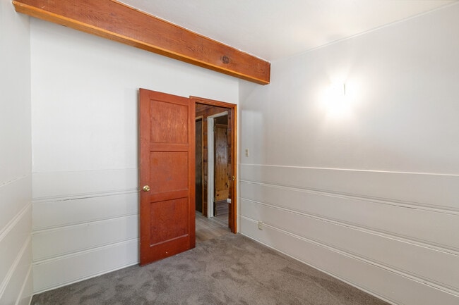 Building Photo - 32780 Deer Lick Dr