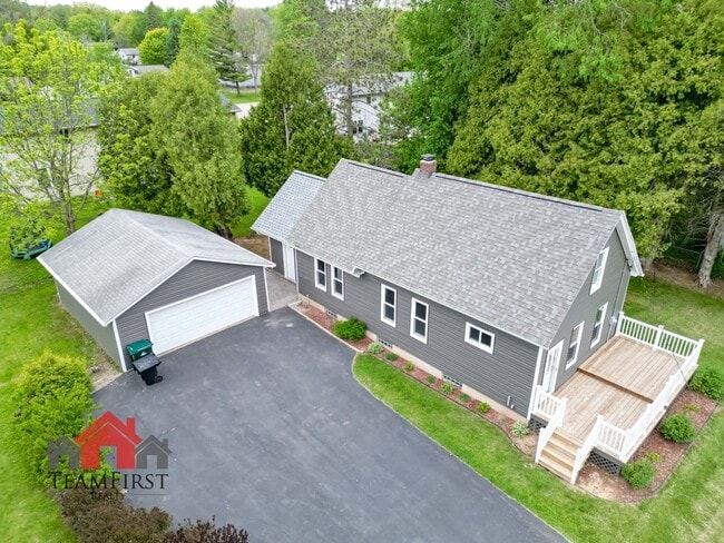 Building Photo - 1115 Cardinal Ln