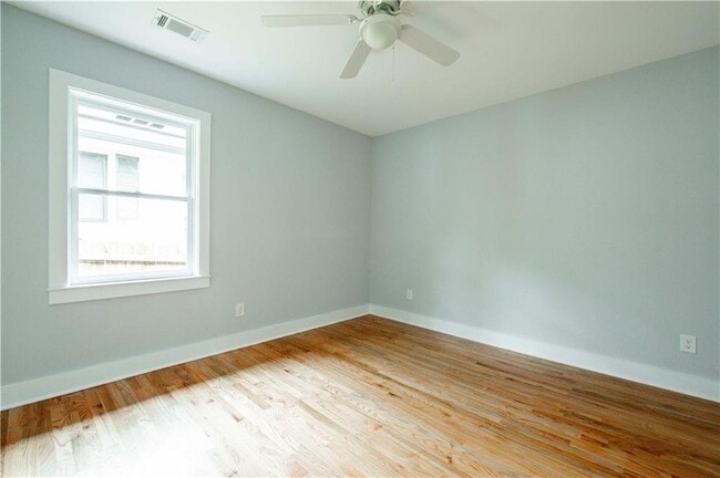 Building Photo - 259 Mellrich Ave NE