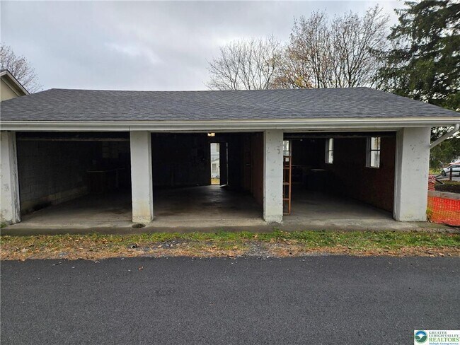 Building Photo - 505 Penn St