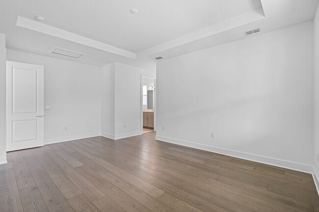 Building Photo - 1465 Stonecliff Dr
