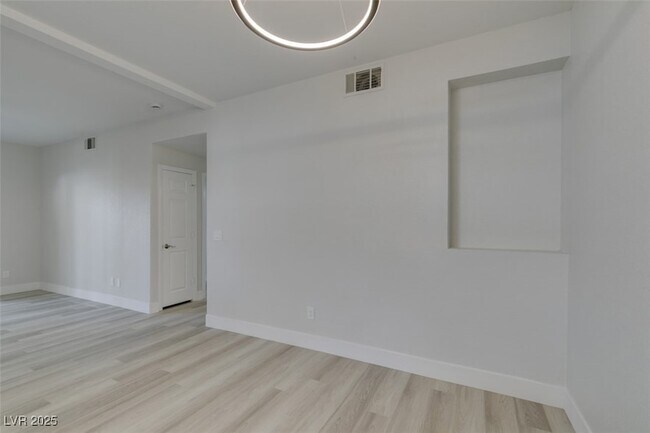 Building Photo - 2251 Wigwam Pkwy