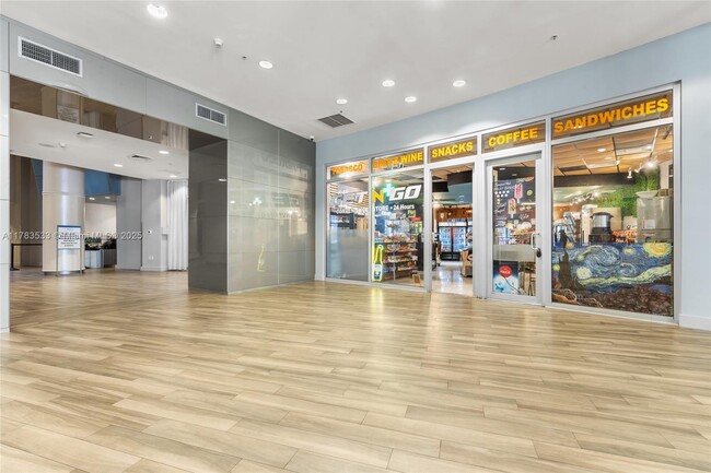 Building Photo - 1750 N Bayshore Dr