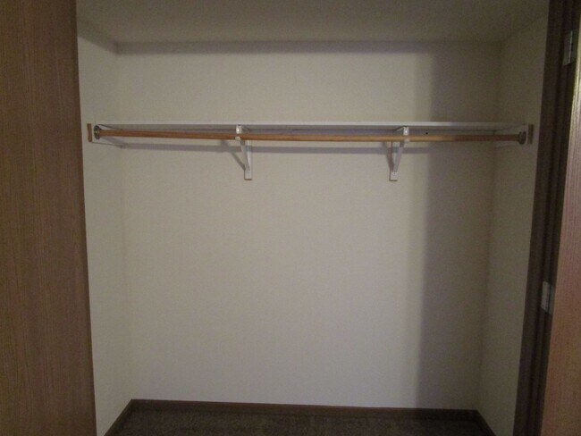 Building Photo - 501-503-503 Glenstone Dr