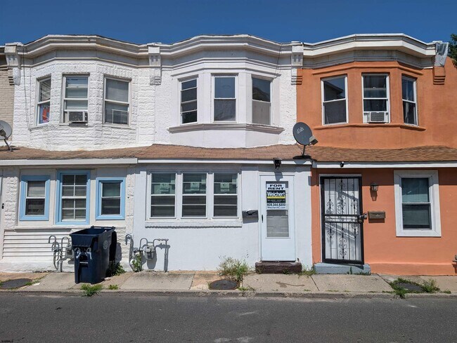 Building Photo - 347 N Ocean Ave