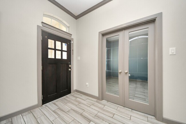 Building Photo - 211 Pleasant Hl Wy