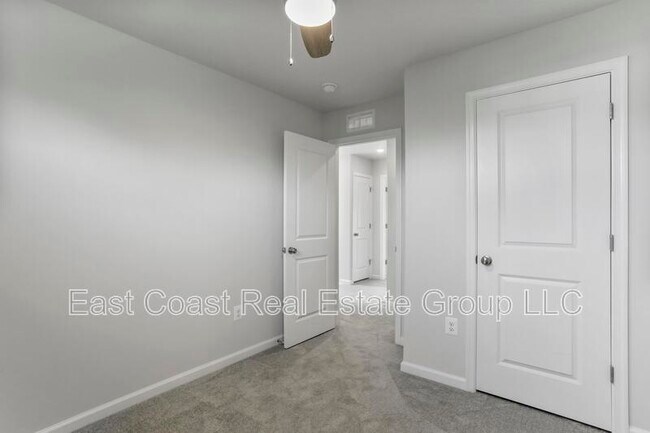 Building Photo - 163 Cooperage Rd