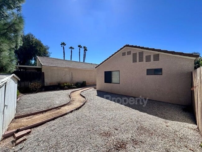 Building Photo - 27806 Hillpointe Dr