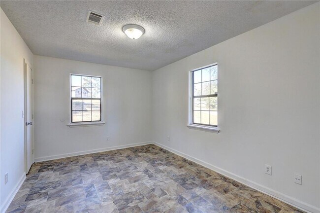 Building Photo - 4120 Elizabeth Ct