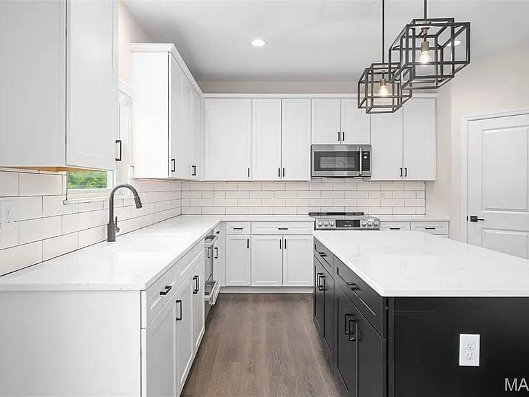 Building Photo - 3304 White Pine Dr