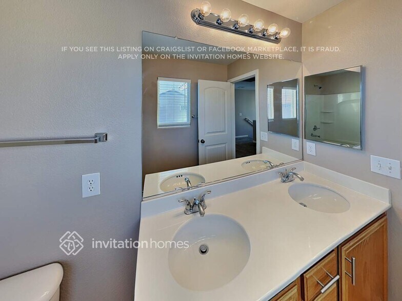 Building Photo - 12045 Spice Tree St