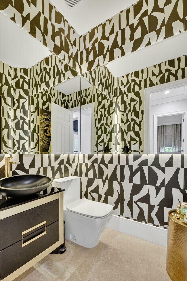 Building Photo - 16892 Strasbourg Ln