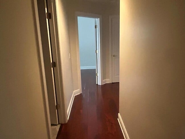 Building Photo - 8526 SW Westwood Ln