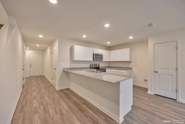 Building Photo - 45081 Red Brick Dr