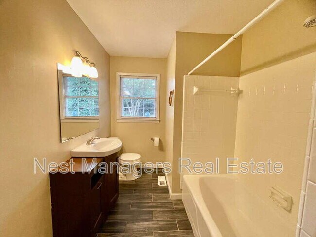 Building Photo - 6244 Milford Rd