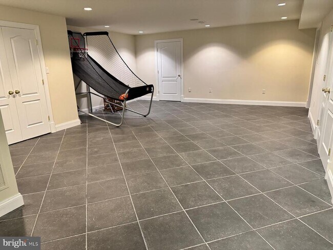 Building Photo - 10856 Patowmack Dr