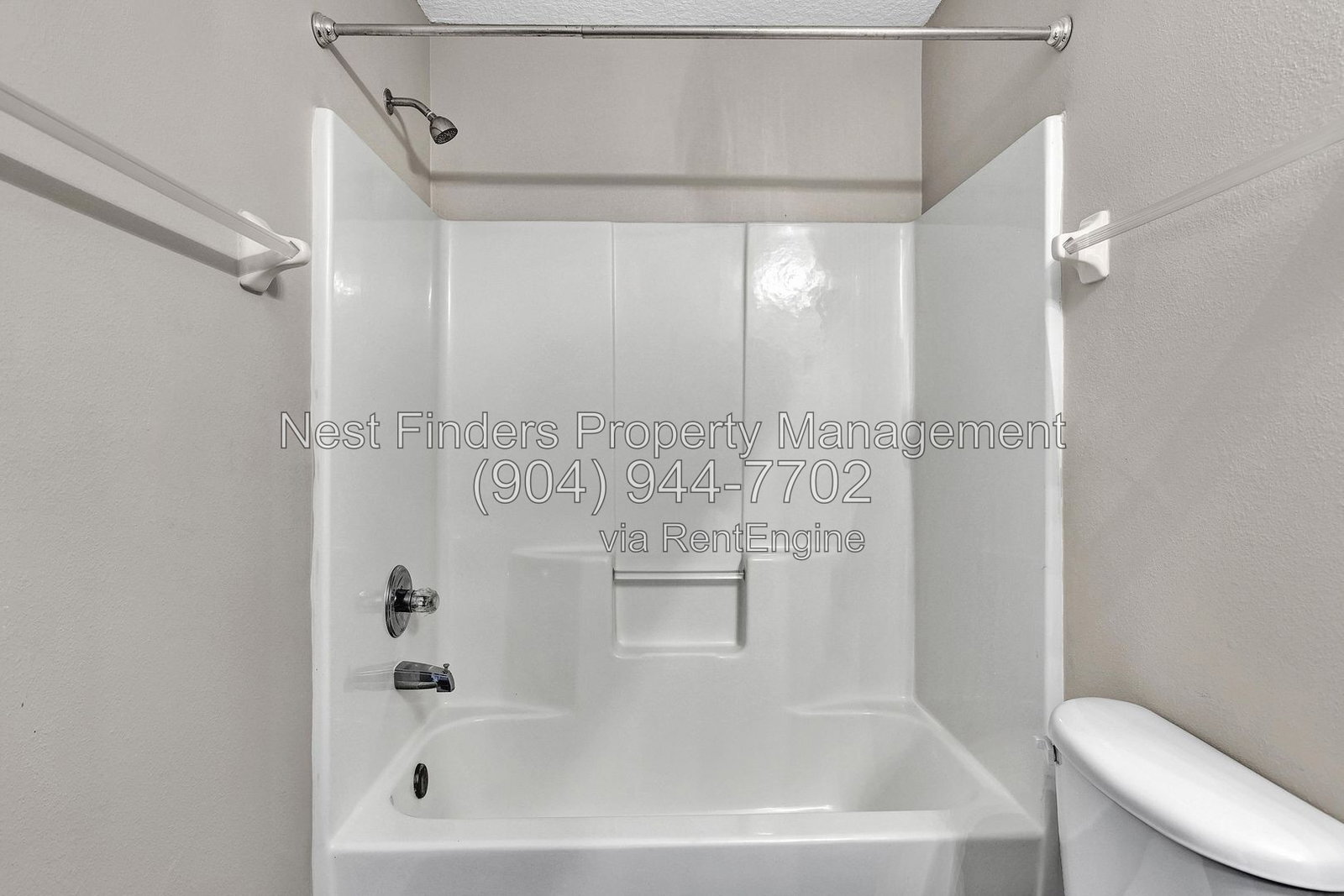 Building Photo - 518 Scrub Jay Dr