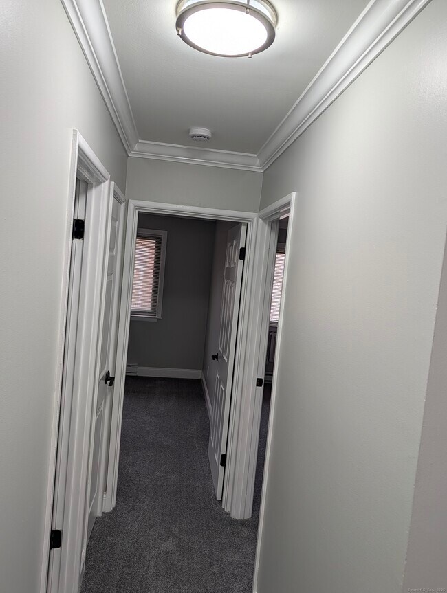 Building Photo - 107 Kennedy Dr