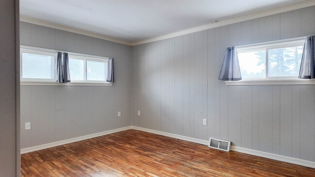 Building Photo - 3639 Shafer Schoolhouse