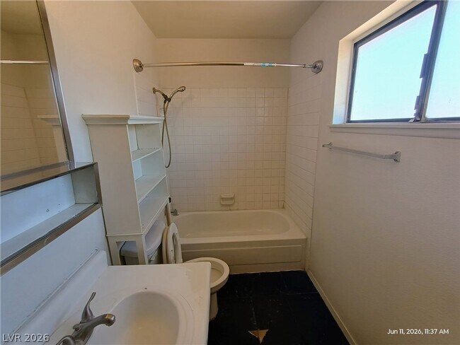 Building Photo - 6228 Ilanos Ln