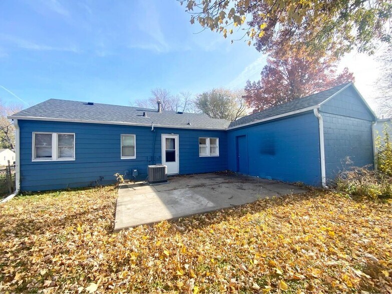 Building Photo - 3914 53rd St