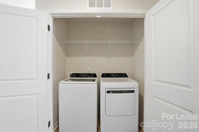 Building Photo - 3031 Breslin St