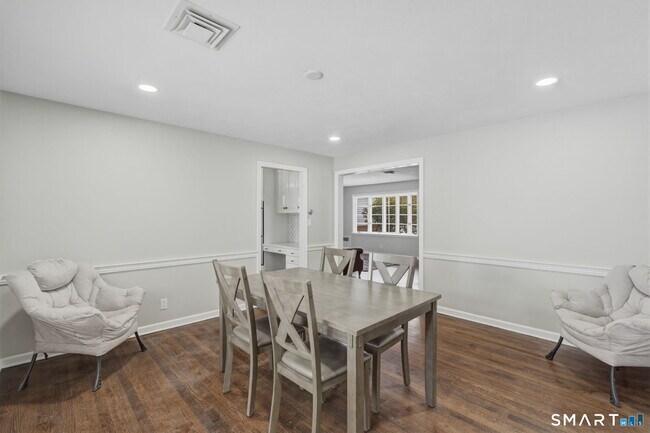 Building Photo - 35 W Ridge Dr