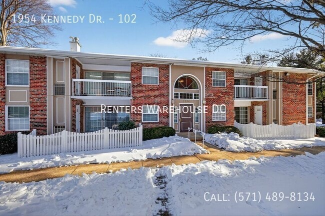 Building Photo - 1954 Kennedy Dr