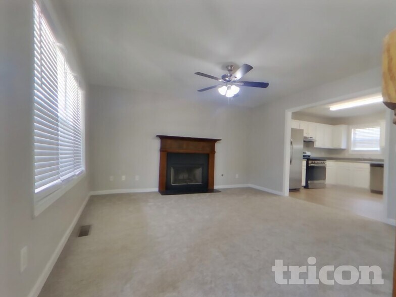 Building Photo - 504 Hillcrest Cross Rd