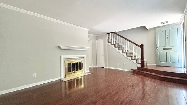 Building Photo - Rare Cross Creek 2 Bedroom-2.5 Bathroom Townhouse, Available NOW!