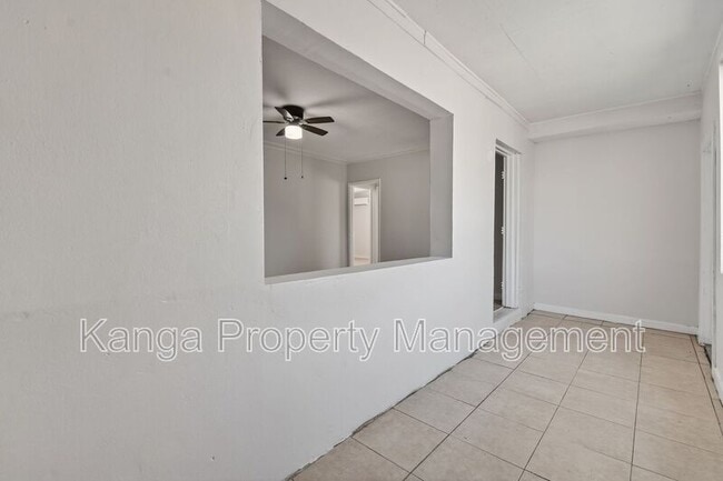 Building Photo - 1257 W 35th St