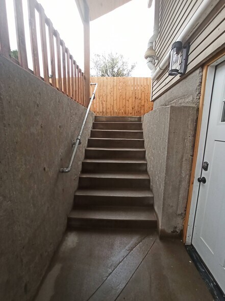 Building Photo - 4510 SE 99th Ave