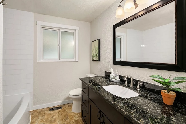 Building Photo - 12030 NE 144th St