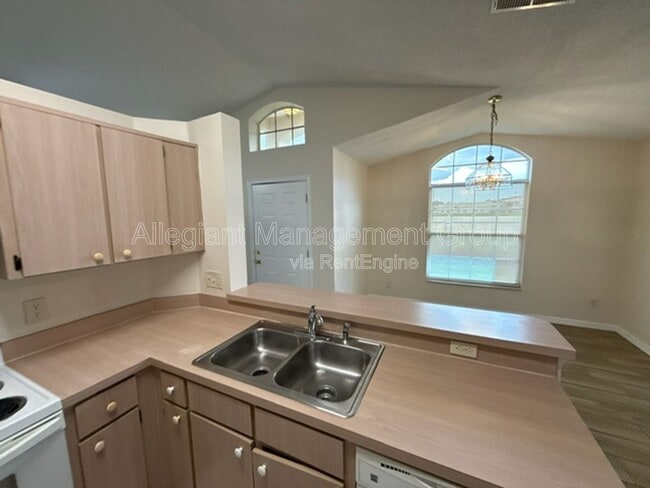 Building Photo - 2362 Harbor Town Dr