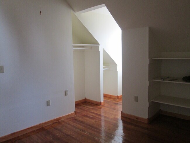 Building Photo - 53 Broadway