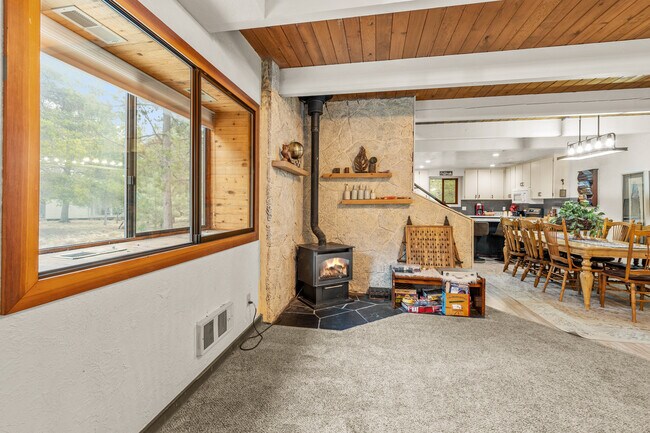 Building Photo - 18066 E Butte Ln