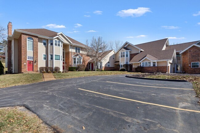 Building Photo - St Charles Area Townhouse