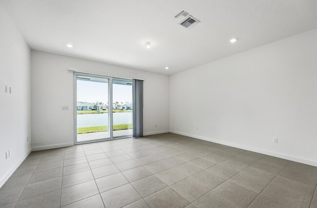 Building Photo - 3735 Harborside Ave