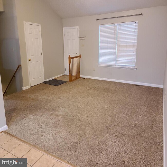 Building Photo - 135 Hill Valley Dr