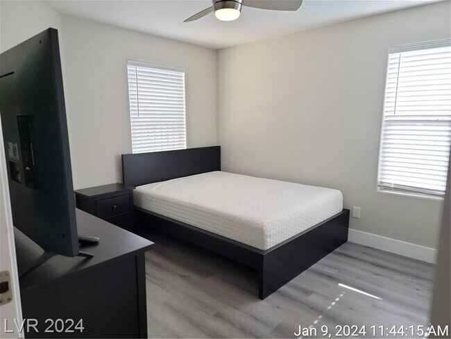 Building Photo - PARTIALLY FURNISHED 2-STORY HOME LOCATED O...