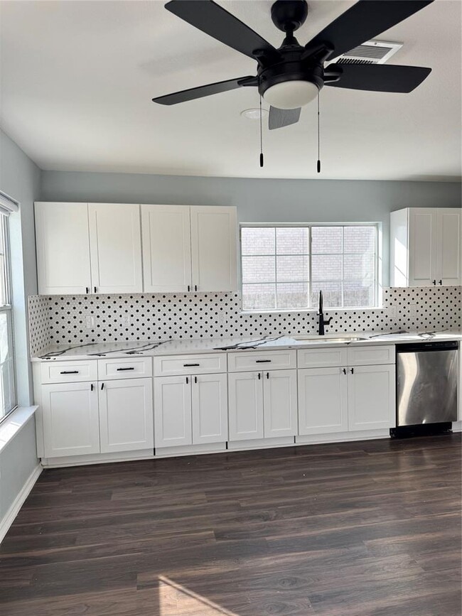 Building Photo - 7813 Marble Ridge Dr