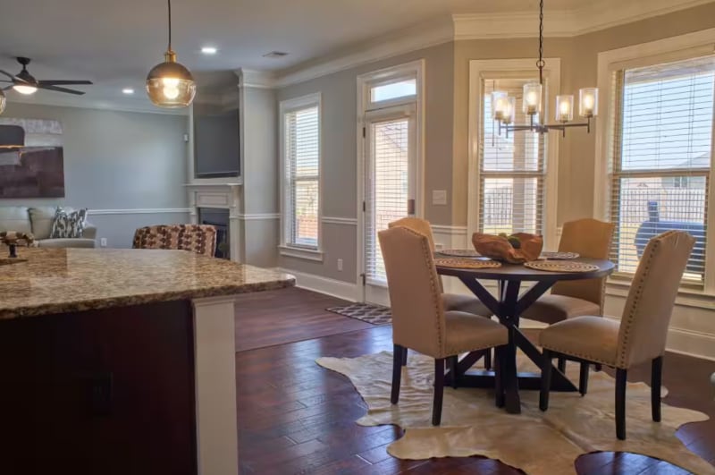 Building Photo - 718 Porter Ln