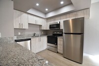 Building Photo - Stunningly remodeled 2-bedroom, 2-bath con...