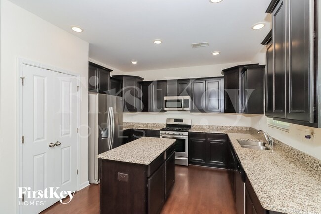 Building Photo - 114 Emperors Trl