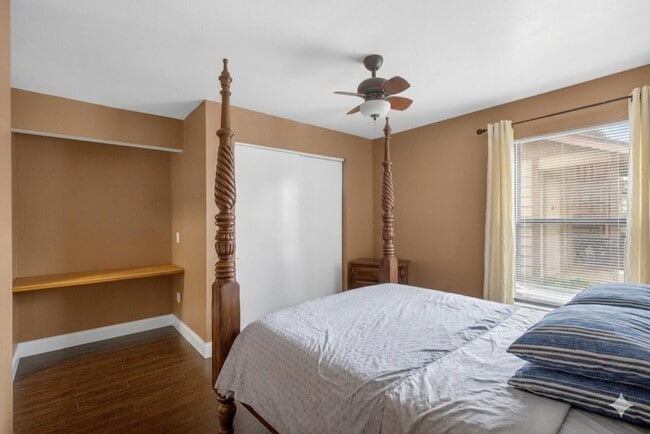 Building Photo - 500 Crosswinds Dr