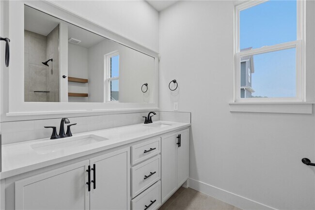 Building Photo - 1229 Bunker Dr